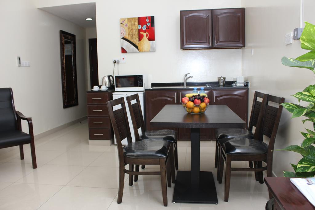 Reem Hotel Apartments Al Khuwayriyah Exterior photo